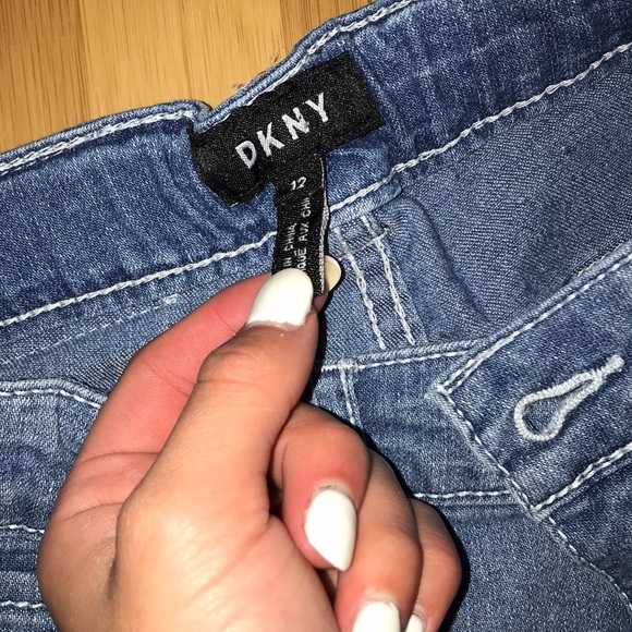 Dkny jean shorts - Picture 3 of 3